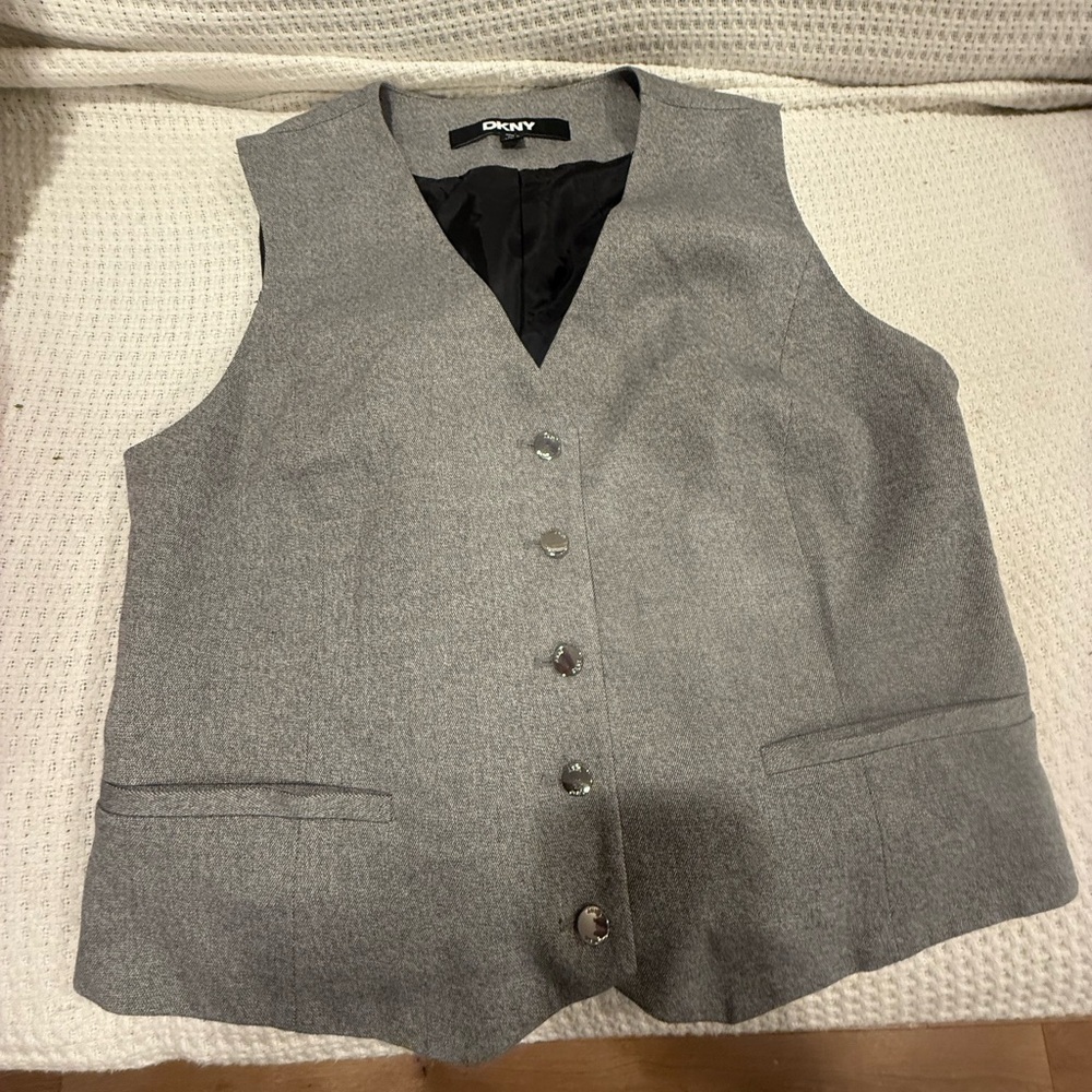 DKNY women’s  Black and Gray Textured Button large